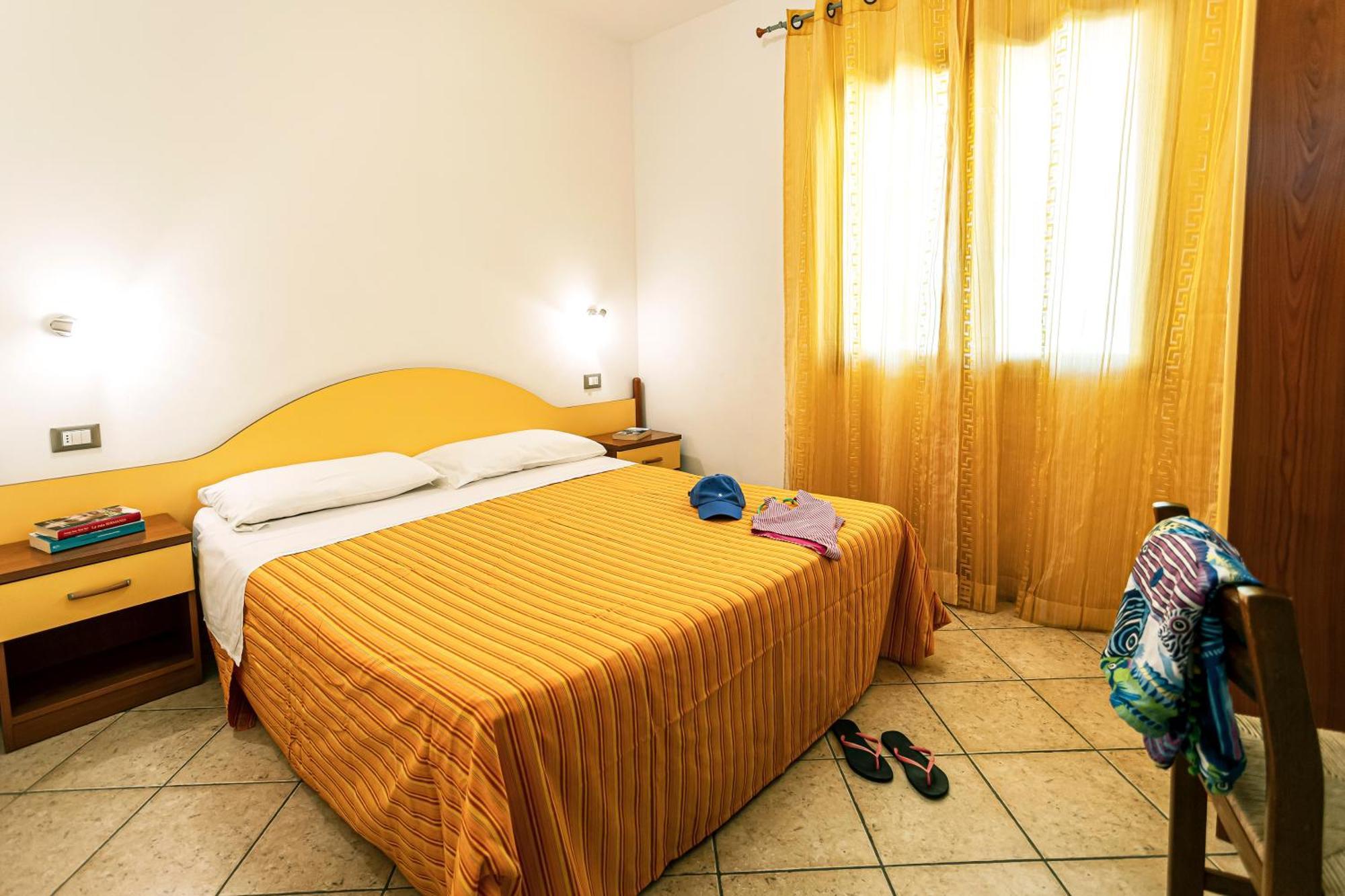 Aparthotel Residenza Marinella Zambrone Exteriér fotografie